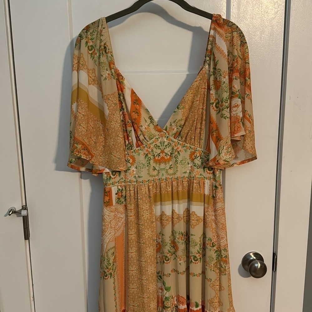 Orange floral design dress​​​​​​​​ - Picture 2 of 5